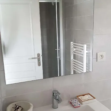 Renove A Royan, Proche Plage, Terrasse, Parking Prive - Fr-1-494-102 Apartment Royan